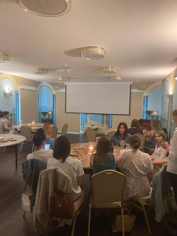 Villa Toscana Warszawa 외부 사진